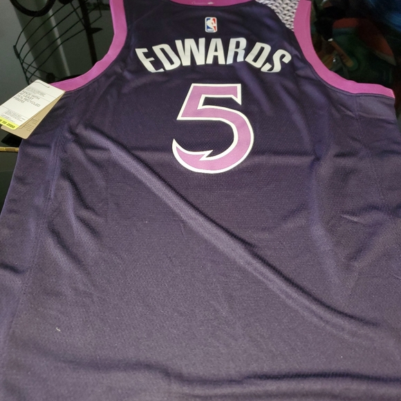 Basketball jerseys - Picture 2 of 6